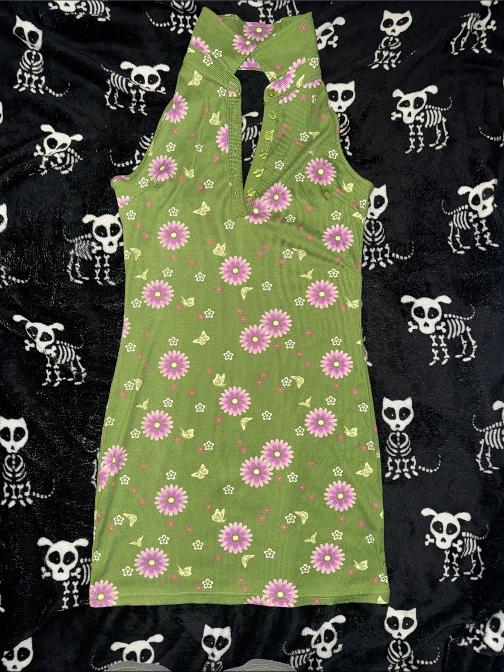 Green Floral Keyhole Halter Dress with Pink Daisies